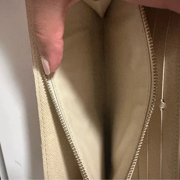 Louis Vuitton Azure Wallet - Picture 7 of 10